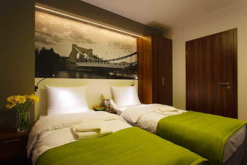 Terminal Hotel Wroclaw Exterior photo